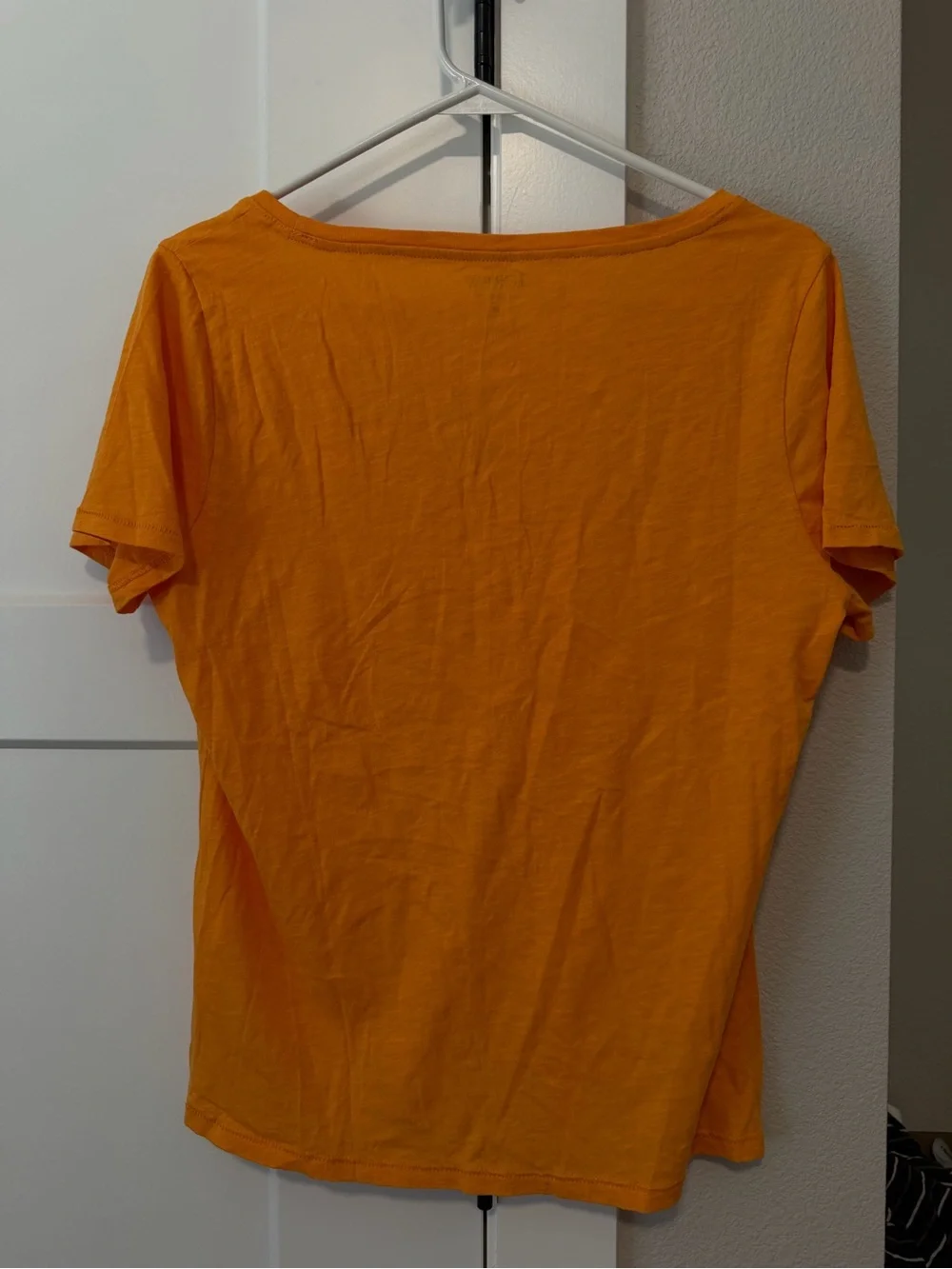 J. Crew Women's V-Neck Tee in Bright Orange NWOT size medium 100% vintage cotton